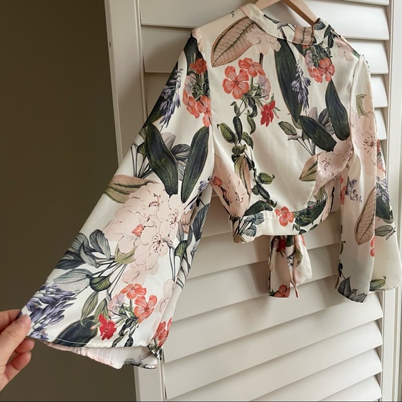 Nature Pattern Show Me Your Mumu Wrap Top - Picture 4 of 10